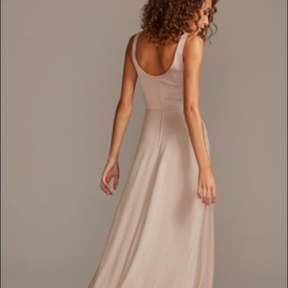 Crepe-Back Satin Scoop Tank Bridesmaid Dress